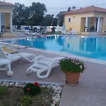 Iliaktida Studio-villas Frínion