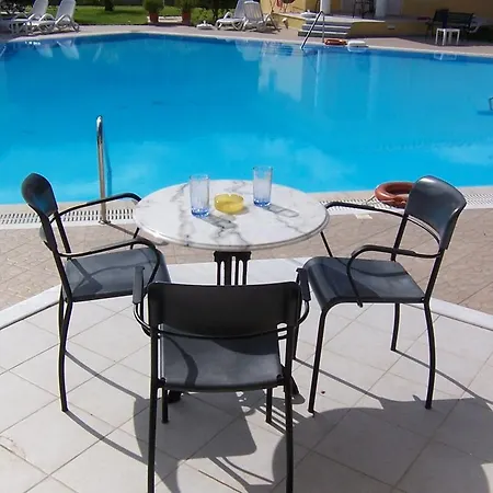 Iliaktida Studio-villas Frínion